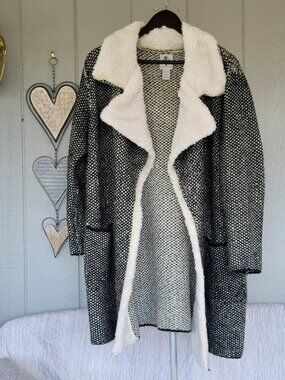 Rain + Rose Houndstooth heavy-weight sweater jacket - L (very oversize)